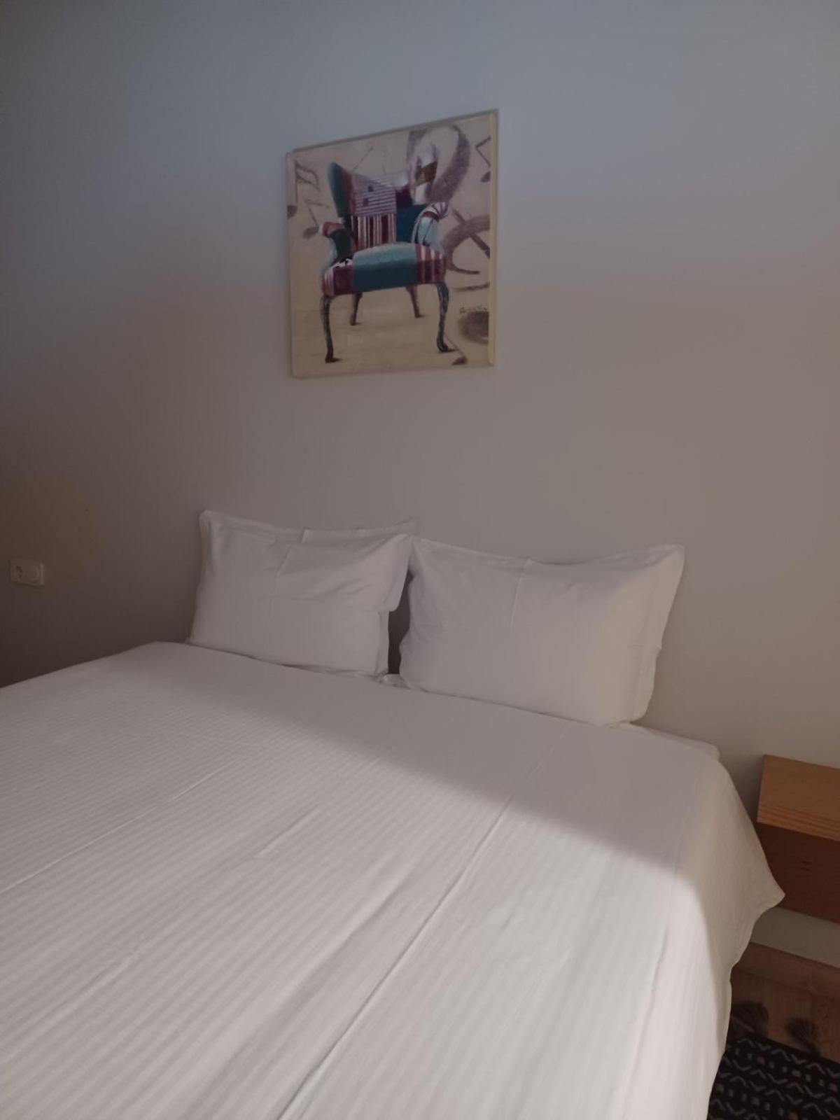 Stylish Studio Apartment - 8F House Kalamata Bagian luar foto