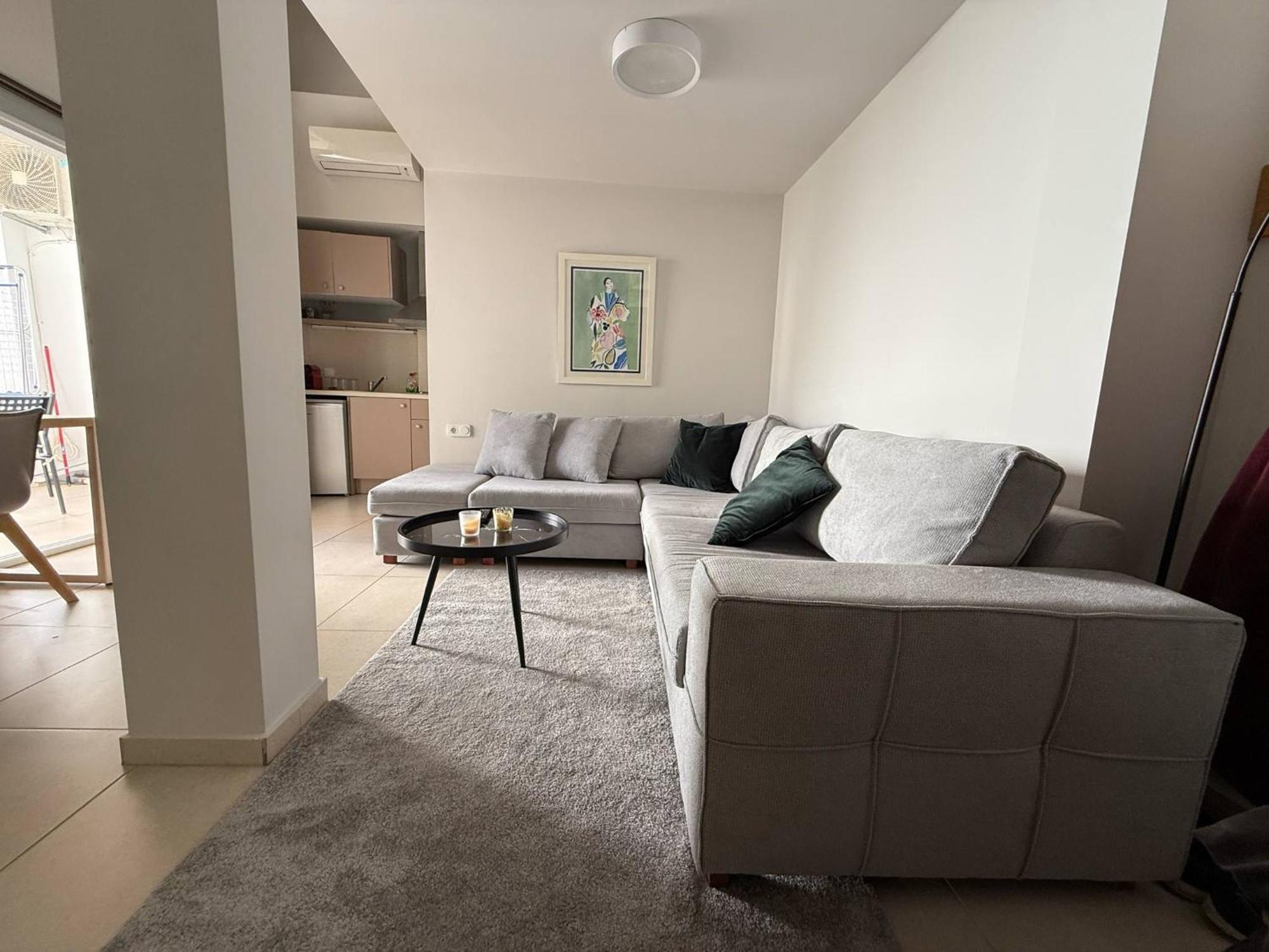 Stylish Studio Apartment - 8F House Kalamata Bagian luar foto
