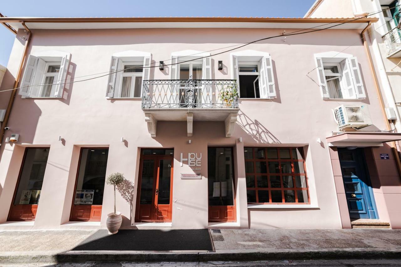 Stylish Studio Apartment - 8F House Kalamata Bagian luar foto