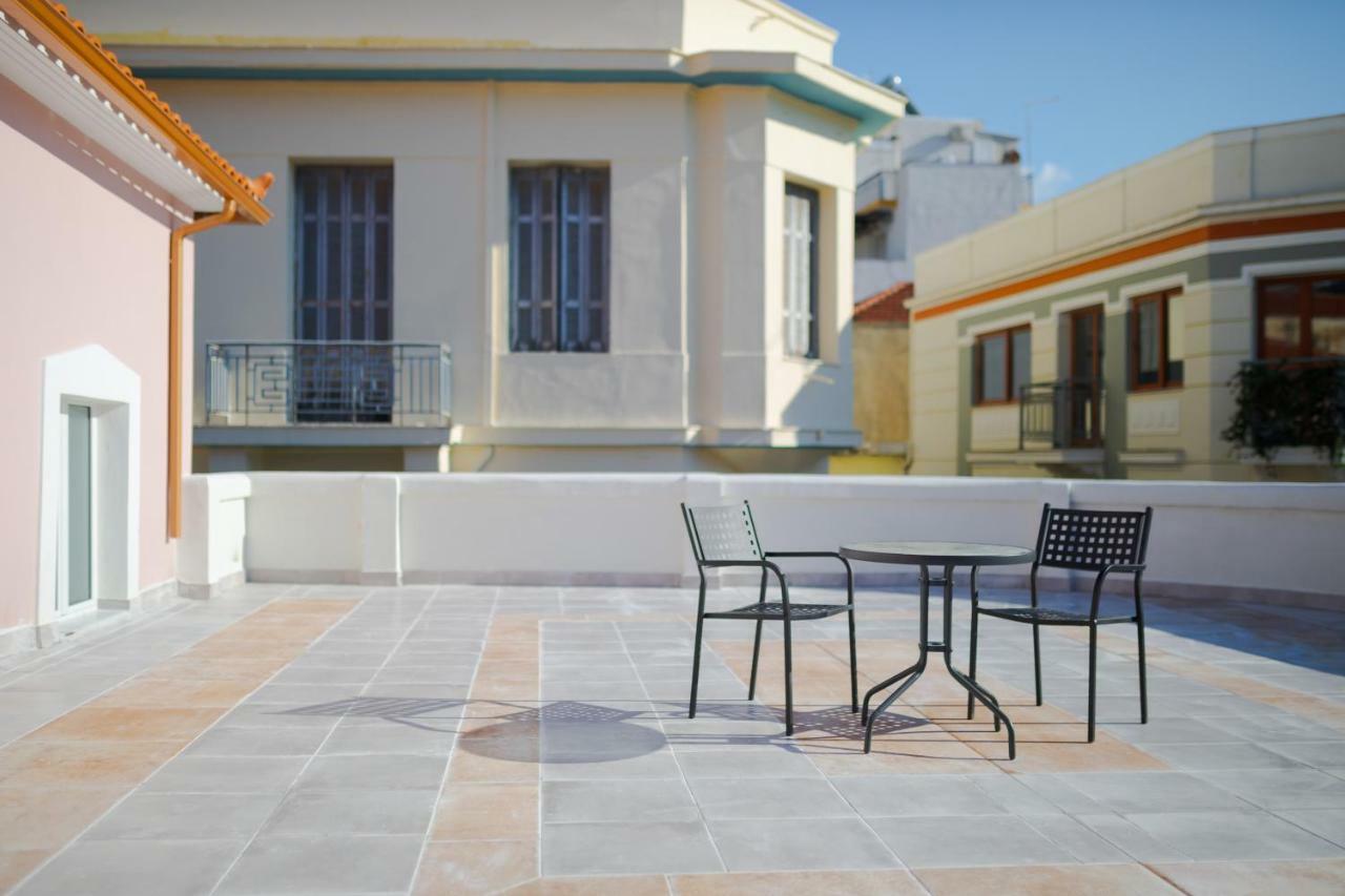 Stylish Studio Apartment - 8F House Kalamata Bagian luar foto